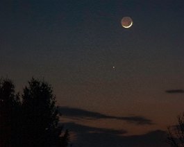 Moon & Mercury A 1.6-second exposure taken with a Canon 300D on May 6, 2008 at Richland Township Park.