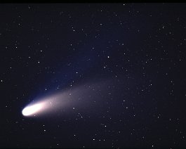 Hale-Bopp Hale-Bopp near its prime in late-March 1997 - the blue ion tail is clearly seen.